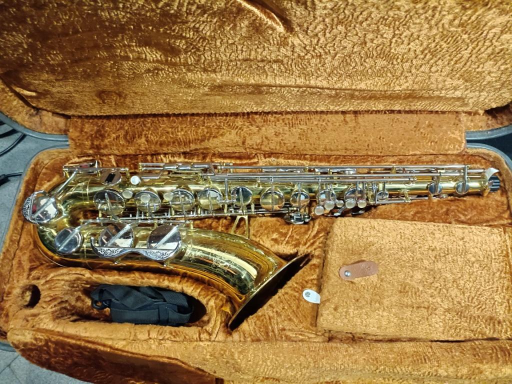 Tenor saxofon AMATI Super Classic